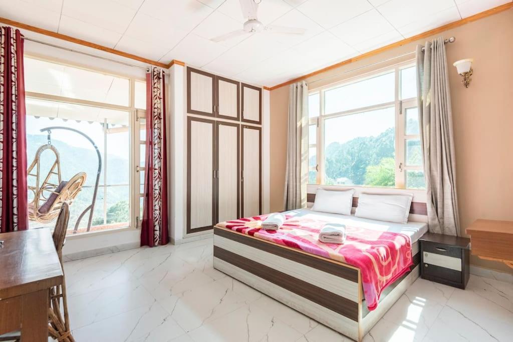 Kasauli Edge Apt With Balcony Экстерьер фото